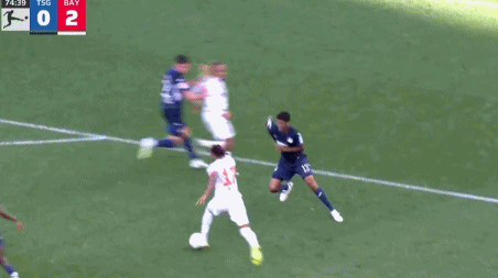 yd, 凯恩禁区中, 球打在哈伊