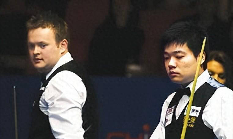 战胜莱恩斯 战胜莱恩斯